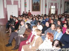 5325.Dzien Nauczyciela w Liceum Ogolnoksztalcacym w Gostyniu (2005 r.)