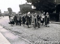 5333. Powrot do Gostynia z festiwalu mlodziezy (Gostyn, ul.Przy Dworcu, 15 sierpnia 1955 r.)