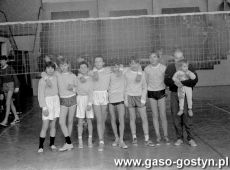 5354.Turniej pilki siatkowej dziewczat i chlopcow szkol podstawowych o puchar burmistrza Gostynia (hala SP 2, 1991 r.).JPG