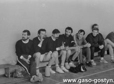 5426.Reprezentacja nauczycieli z Gostynia na turnieju pilki siatkowej w Krzeszowie (1990 r.).JPG