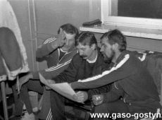 5427.Reprezentacja nauczycieli z Gostynia na turnieju pilki siatkowej w Krzeszowie (1990 r.).JPG