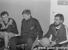 5437.Reprezentacja nauczycieli z Gostynia na turnieju pilki siatkowej w Krzeszowie (1990 r.).JPG