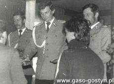 5441.Szkola Podstawowa w Bodzewie - spotkanie z funkcjonariuszami posterunkow Milicji Obywatelskiej z Gostynia i Piaskow z okazji Dnia Milicjanta (7 pazdziernika 1988 r.)