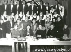 5467.Koncert koled w wykonaniu Choru Moniuszko ze Strzelec Wielkich pod dyrekcja Alojzego Bryla dla czlonkow Klubu Seniora w Piaskach (30 stycznia 1979 r.)