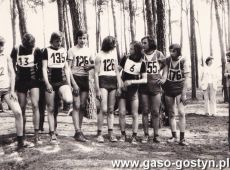 5554.Zawody gminne w biegach przelajowych w Piaskach (1977 r.)
