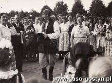 561. Uroczystosci dozynkowe w Borku (06.09.1959r.)-wystep CHORU JUTRZENKA