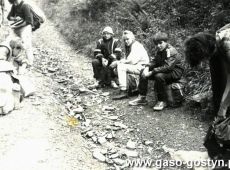 5630.Uczniowie ze Szkoly Podstawowej w Bodzewie na obozie wedrownym w Kotlinie Klodzkiej (1987 r.)