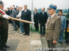5665. Gora Zamkowa w Gostyniu  - uroczystosc z okazji 62. rocznicy wybuchu II Wojny Swiatowej (1 wrzesnia 2001 r.)
