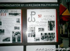 5668. Gablotka ZBoWiD-u w Gostyniu (1 wrzesnia 2001 r.)