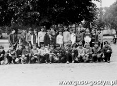 5729.Uczniowie Szkoly Podstawowej nr 1 im. Czarnego Legionu w Gostyniu (1985 r.).JPG