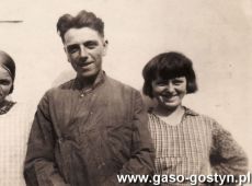 5735.Kosowo - Franciszek Skorupka z siostrami Franciszka i Wladyslawa (zdjecie wykonane 1 sierpnia 1932 r.