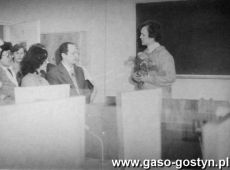 5740.Inauguracja XIII Dni Ksiazki Spoleczno-Politycznej w Bibliotece Publicznej w Gostyniu (20 listopada 1979 r.)-wystawa sprzetu audiowizualnego