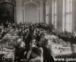 5745.Podwieczorek w dniu 3 maja 1931 roku w auli Gimnazjum w Gostyniu, pierwszy od prawej strony siedzi prof. Wladyslaw Kolomlocki, a dalej ks. Franciszek Olejniczak