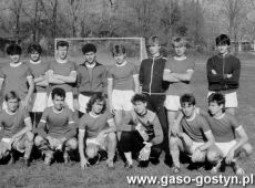 5759.Reprezentacja Liceum Ogolnoksztalcacego w Gostyniu przed meczem z Zespolem Szkol Technicznych w Lesznie (stadion w Lesznie, 1990 r.).JPG