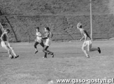 5760.Stadion w Lesznie - mecz pilki noznej Zespol Szkol Technicznych w Lesznie-Liceum Ogolnoksztalcace w Gostyniu (1990 r.).JPG