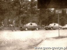 5789.Gostynski postoj TAXI przy Placu Karola Marcinkowskiego(1985 r.)