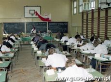 5796.Matura w Liceum Ogolnoksztalcacym w Gostyniu (1993 r.) - egzamin pisemny z matematyki.JPG