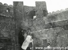 5805.Rajd uczniowski czlonkow PTTK Zespolu Szkol Zawodowych w Gostyniu na trasie Karpacz-Sniezka-Strzecha Akademicka-Bierutowice-Jelenia Gora (22-24 stycznia 1988 r.)