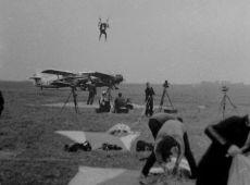 5816.Skoki spadochronowe na lotnisku w Goli (1984 r.).JPG