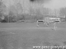 5818.Mecz pilki noznej SP1 kontra SP 3 (stadion OSiR w Gostyniu, 1984 r.).JPG