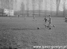 5819.Mecz pilki noznej SP1 kontra SP 3 (stadion OSiR w Gostyniu, 1984 r.).JPG