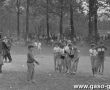 5841.Uczniowie gostynskich szkol swietuja Miedzynarodowy Dzien Dziecka na stadionie Osrodka Sportu i Rekreacji w Gostyniu (1987 r.).JPG