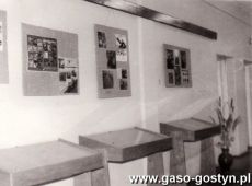5850.Biblioteka w Gostyniu - wystawa pt. Wiedza i kwalifikacje czynnikiem rozwoju wsi i rolnictwa (1987 r.)
