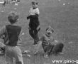 5859.Uczniowie gostynskich szkol swietuja Miedzynarodowy Dzien Dziecka na stadionie Osrodka Sportu i Rekreacji w Gostyniu (1987 r.).JPG