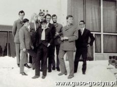 5868.Zespol muzyczny Zakladowego Domu Kultury Hutnik w Gostyniu (1970 r.)