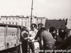 5880. Rynek w Gostyniu - czyn spoleczny (1975 r.)