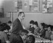 5911.Rada pedagogiczna w Szkole Podstawowej nr 1 w Gostyniu podsumowujaca rok szkolny 1983-1984.JPG