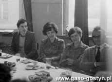 5913.Rada pedagogiczna w Szkole Podstawowej nr 1 w Gostyniu podsumowujaca rok szkolny 1983-1984.JPG