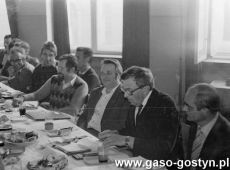 5915.Rada pedagogiczna w Szkole Podstawowej nr 1 w Gostyniu podsumowujaca rok szkolny 1983-1984.JPG