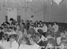 5918.Pozegnanie absolwentow Szkoly Podstawowej nr 4 w Gostyniu (1990 r.).JPG