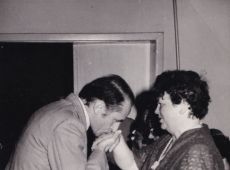 5924.Szkola Podstawowa w Daleszynie - pozegnanie odchodzacej na emeryture nauczycielki Stefanii Muszynskiej (28 czerwca 1984 r.)