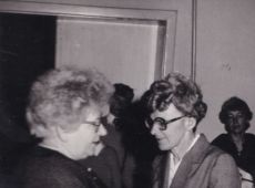 5925.Szkola Podstawowa w Daleszynie - pozegnanie odchodzacej na emeryture nauczycielki Ireny Alankiewicz (28 czerwca 1984 r.)