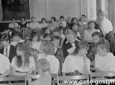 5927.Pozegnanie absolwentow Szkoly Podstawowej nr 4 w Gostyniu (1990 r.).JPG