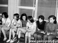 5929.Lekcja wychowania fizycznego w Szkole Podstawowej w Pepowie (1980 r.).JPG
