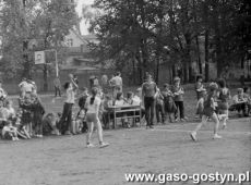 5932.Turniej pilki recznej na boisku Liceum Ogolnoksztalcacego w Gostyniu (1987 r.).JPG