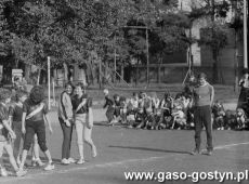5934.Turniej pilki recznej na boisku Liceum Ogolnoksztalcacego w Gostyniu (1987 r.).JPG
