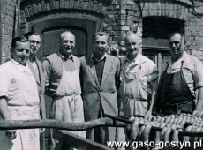 595.Pracownicy masarni PSS Gostyn (1953 r.)