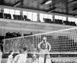 5952.Final Wojewodzkich Igrzysk Mlodziezy Szkolnej w Pilce Siatkowej w hali sportowej SP 2 w Gostyniu (1988 r.).JPG