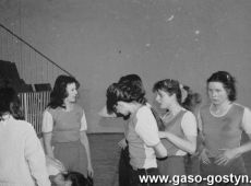 5954.Final Wojewodzkich Igrzysk Mlodziezy Szkolnej w Pilce Siatkowej w hali sportowej SP 2 w Gostyniu (1988 r.) - siatkarki gostynskiego LO.JPG