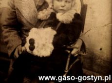 5957.Gabriela (po mezu Wyzujak) ze mama Joanna Urbaniak (1940 r.)