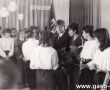 5964.Pozegnanie absolwentow Szkoly Podstawowej nr 1 im. Czarnego Legionu w Gostyniu (1989 r.)