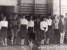 5965.Pozegnanie absolwentow Szkoly Podstawowej nr 1 im. Czarnego Legionu w Gostyniu (1989 r.)