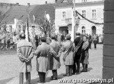 5970.Rynek w Gostyniu - wiec 1-majowy (1 maja 1965 r.)