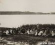 5971.Uczennice Gimnazjum w Gostyniu wraz z prof. Michalina Dabinska nad brzegiem jeziora w Zelaznie (10 czerwca 1931 r.)