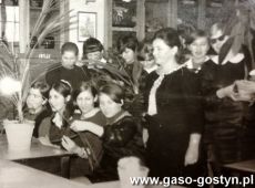 6015.Zajecia kolka przyrodniczego w Liceum Ogolnoksztalcacym w Gostyniu (1969 r.)