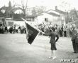 6035.Capstrzyk z okazji Dnia Zwyciestwa - plac przy Gorze Zamkowej w Gostyniu (9 maja 1985 r.)-wreczenie sztandaru Szczepowi Harcerskiemu im. Powstancow Wlkp.